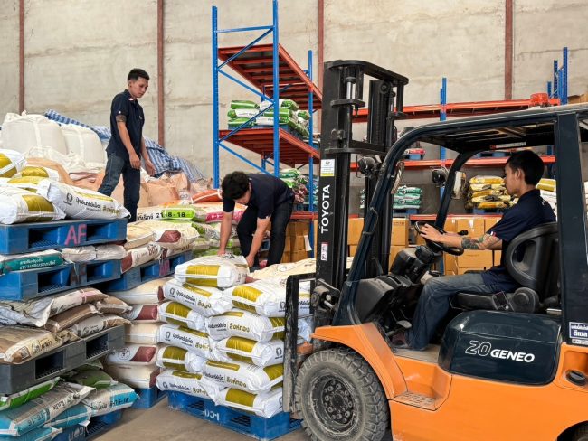 LINE_ALBUM_161167_241116_24